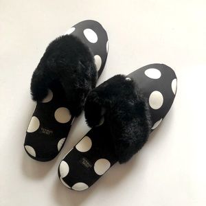VICTORIA’S SECRET SLIPPERS